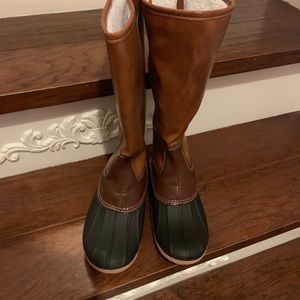 Two tone rain boots